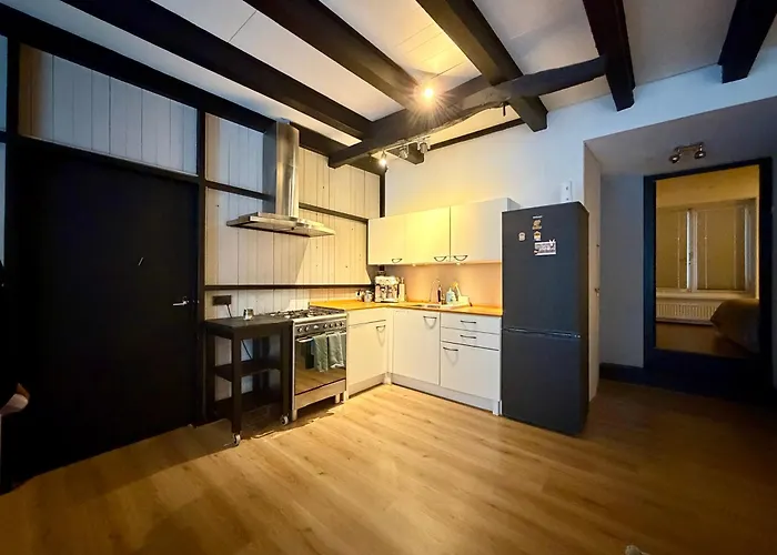 Perfectly Located Between Den Bosch & Apartmán